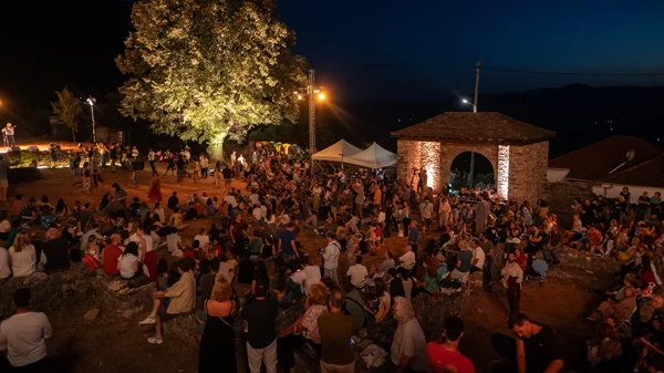 "Γιατί ‘ναι μαύρα τα βουνά ’24": Κλαρίνα, πίπιζες και νεοκρυφο-αποικιοκράτες στην Κόνιτσα