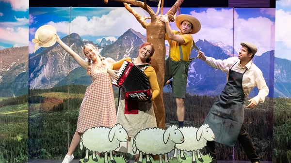 "Ο ψεύτης βοσκός" και η παρέα του δημιουργούν μια ξεκαρδιστική και ταυτόχρονα διδακτική παράσταση