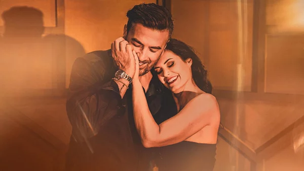 Μαρία Κορινθίου - Γιάννης Αϊβάζης σε έναν "Τελευταίο χορό"