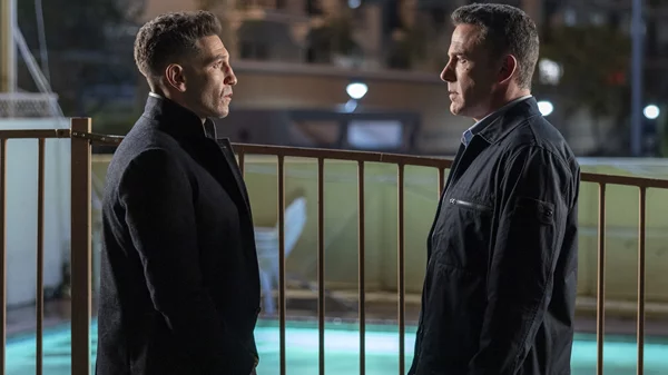 Ο Μπεν Άφλεκ τα κάνει λίμπα στο τρέιλερ του "Accountant 2"