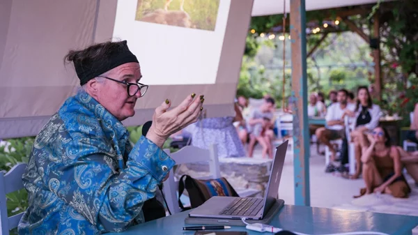 Η οικοποιητική του CAConrad για πρώτη φορά στα ελληνικά (και το ίδιο στην Ελλάδα)