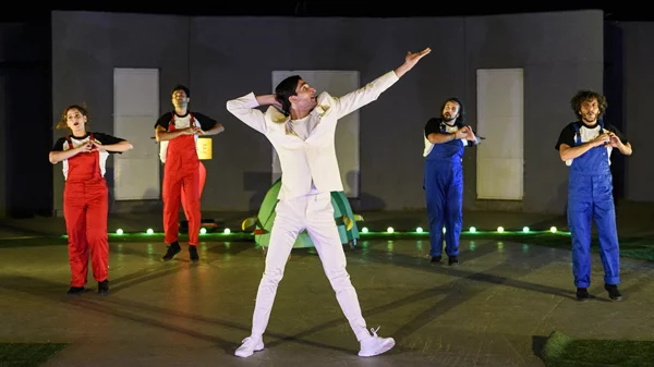 Η "Ειρήνη" του Αριστοφάνη συναντά τα παιδιά και τους εφήβους του σήμερα