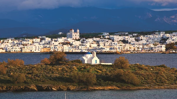 Δείτε το ντοκιμαντέρ που τιμά τη λαϊκή αρχιτεκονική στις κατοικιές της Πάρου