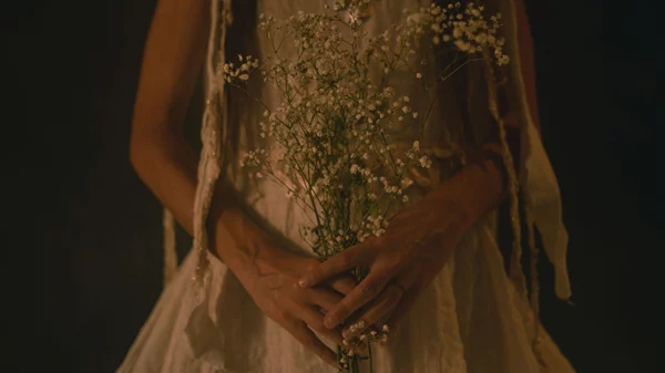 "Βάιζα": Ένα έργο για όλες τις φορές που το θέλαμε αλλά επιλέξαμε να μην μιλήσουμε ανεβάζει η Χριστίνα Ματθαίου