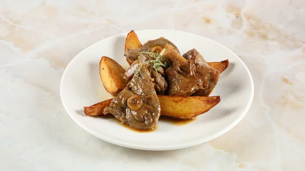 Λένε πως αυτό είναι το καλύτερο μενού που μπορείς να φας εν πλω στις ελληνικές θάλασσες