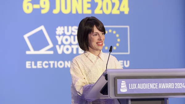 Εστιμπαλίθ Ουρεσόλα Σολαγουρέν: "Δεν χρειάζεται να καταλαβαίνουμε τα πάντα, αρκεί να τα αποδεχόμαστε"