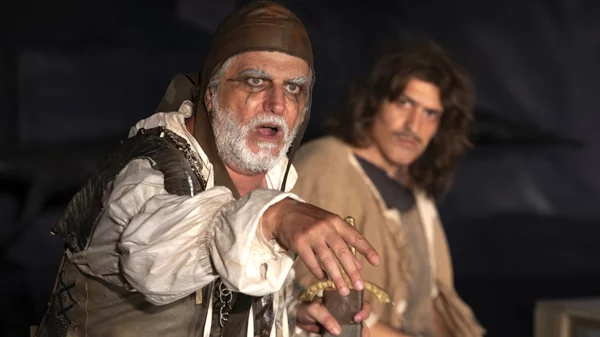 Ο "Δον Κιχώτης" του Γιάννη Μπέζου στο Ηρώδειο