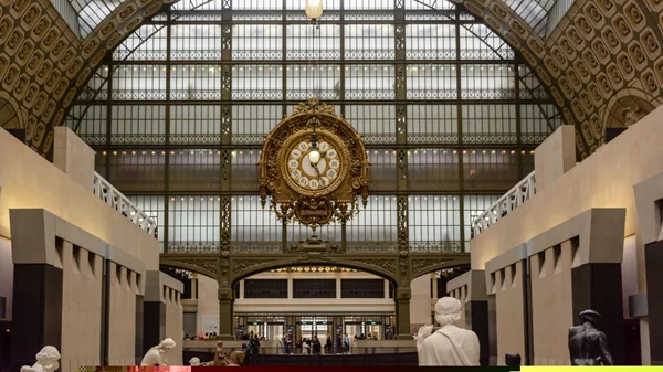 Απόδραση στο Παρίσι για να ανακαλύψουμε το έργο μιας πρωτοπόρας φωτογράφου