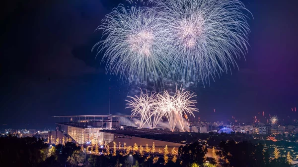 Παραμονή Πρωτοχρονιάς στο ΚΠΙΣΝ με Ιαν Στρατή, Ζερόμ Καλούτα και το SNF Run 2025