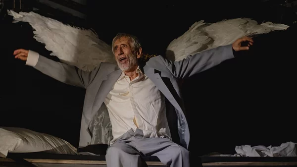 "Οδυσσέας" - "Outro": Τελευταίες παραστάσεις για τον Τάσο Παλαντζίδη και τον Γιώργο Καραμίχο