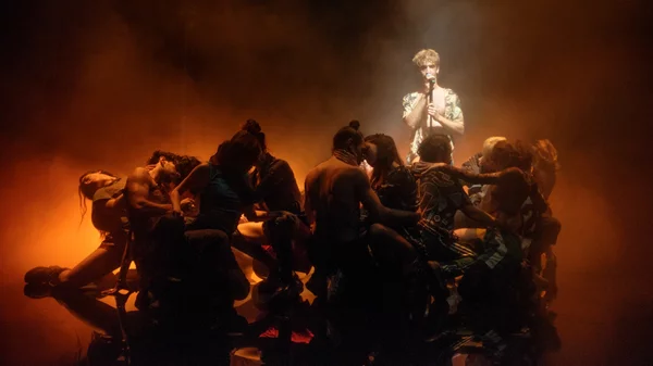 Τέσσερις συντάκτες του "α" πήραν μια ανάσα από "Οξυγόνο"