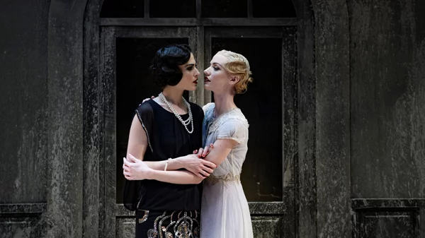 "Berlin Alexanderplatz": Μη χάσετε τη θεατρική μεταφορά του εμβληματικού μεσοπολεμικού μυθιστορήματος του Άλφρεντ Ντέμπλιν