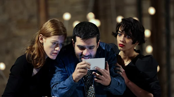 Μπότο Στράους ανεβάζει ο Χάρης Φραγκούλης: Οι πρώτες φωτογραφίες