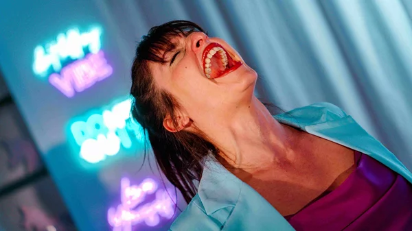 "Εκτός τόνου" βγαίνουν για λίγο ακόμα οι Fem Tettix