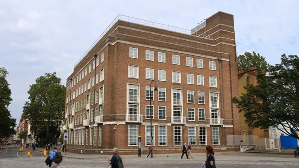 Η πιο παράξενη βιβλιοθήκη του κόσμου ανοίγει στο Λονδίνο