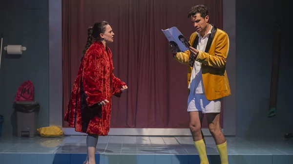 6+1 παραστάσεις που μπορείτε να δείτε με εφήβους