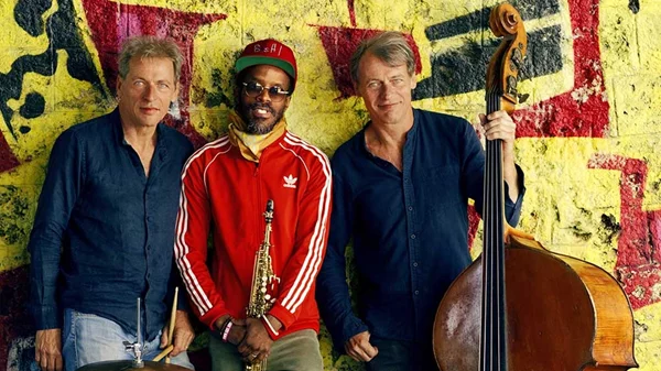 To τζαζ μουσικό τρίο M.O.M για πρώτη φορά στην Ελλάδα