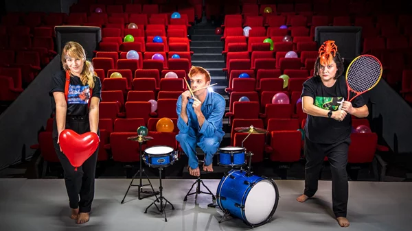 Ένα "Χάπι" από τον Μάνο Καρατζογιάννη