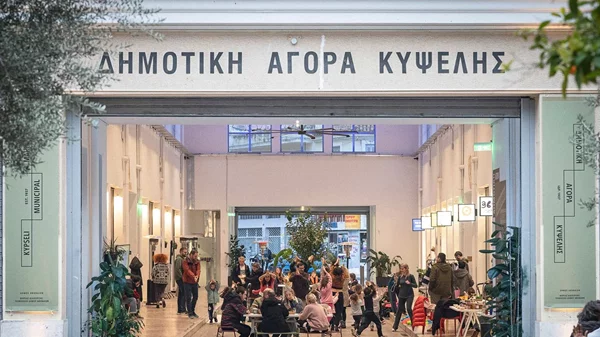 Ατάκα 2025: Ένα φεστιβάλ εξερευνά τη σύγχρονη ελληνική θεατρική γραφή