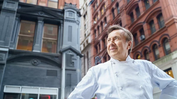 Κάτι μαγειρεύει εκεί ψηλά ο Daniel Boulud