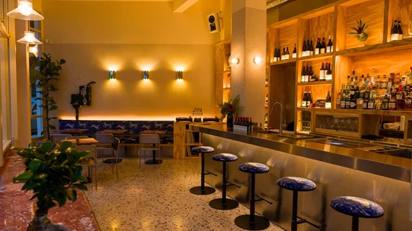 "Hotel Eternite": Μια νέα αφορμή για να βγεις στην Κυψέλη