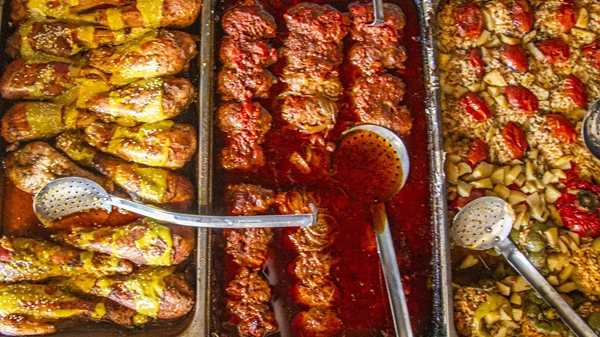 Στα Ιλίσια υπάρχει το μάλλον πιο φθηνό εστιατόριο της Αθήνας