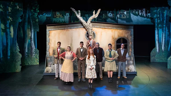 Το "Ένα παιδί μετράει τ' άστρα" και "Τα σ' αγαπώ του κόσμου" ανεβαίνουν στο σανίδι