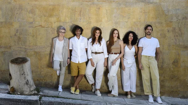 Οι "The Young Quill" κάνουν ακρόαση στο Θέατρο Μπέλλος