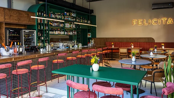 "Felicita": Στο Ρουφ για aperitivo