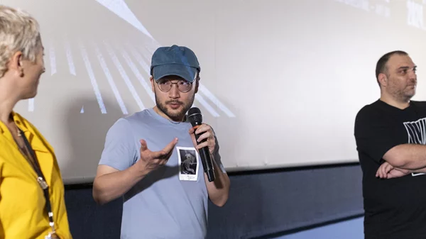 Ο βραβευμένος στις Νύχτες Πρεμιέρας Λιν Ζιανζέ μιλά για τη "Σύντομη Ιστορία μιας Οικογένειας"