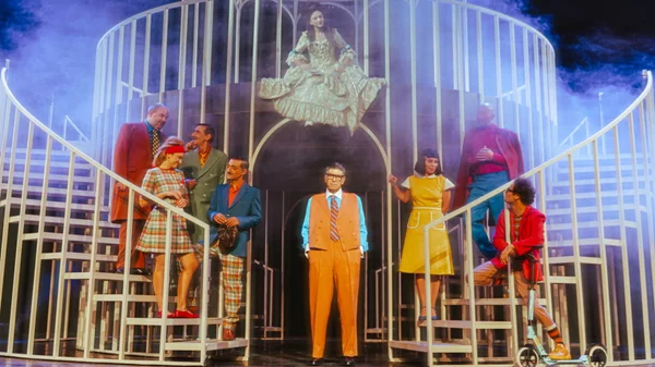 "Το Σχολείο των Γυναικών" στο Εθνικό Θέατρο: Μολιέρο με τον Γιάννη Μπέζο σκηνοθετεί ο Αλέξανδρος Μυλωνάς