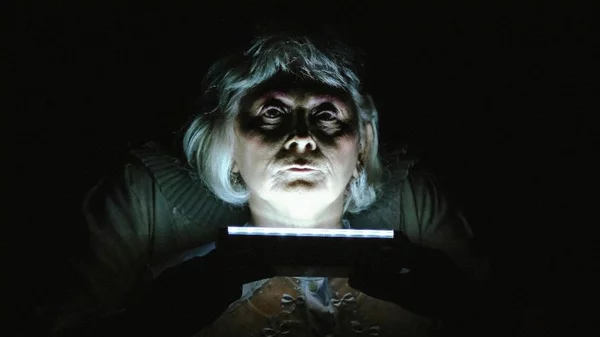 Οι "Γιαγιάδες" έρχονται στο Φουαγιέ του Δημοτικού Θεάτρου Πειραιά