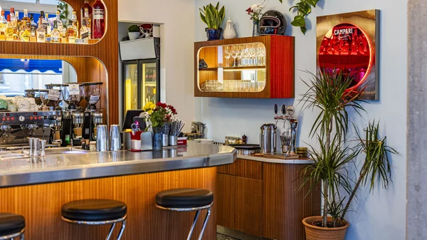 Κόμνα Τράκα: Ένα νέο ολοήμερο σποτ στην Κυψέλη