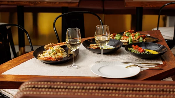 Bacanal, ενδιαφέρουσα άφιξη στο Κολωνάκι