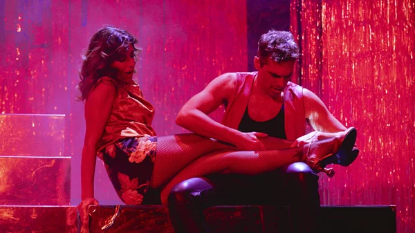 Το "Hotel Amour" παίρνει παράταση για 2026 στο Ακροπόλ