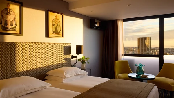 Αστική κομψότητα και διαχρονική φιλοξενία στην καρδιά της πόλης