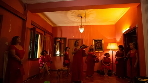 Το ποιητικό έργο του Τσιμάρα Τζανάτου συναντά προσωπικές ιστορίες γυναικών