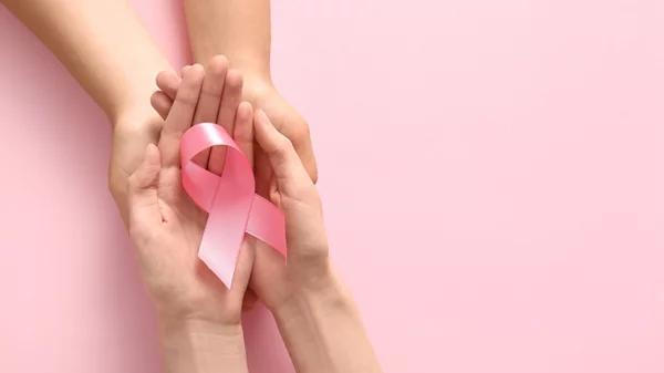 "Μαλλιά που Εμπνέουν: Ιστορίες Θάρρους": Μια πρωτοβουλία στήριξης για γυναίκες μαχήτριες