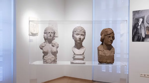 Ο Χαλεπάς επιστρέφει στην Τήνο: Τα Ιδρύματα Ωνάση και Τηνιακού Πολιτισμού εκθέτουν ένα σημαντικό σύνολο έργων του