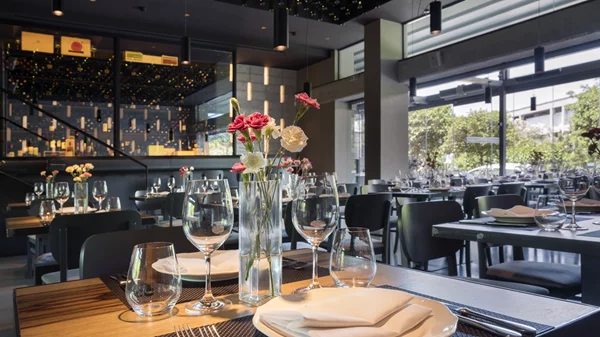 Κυριακάτικα μεσημέρια και πάλι στον "Βασίλαινα"