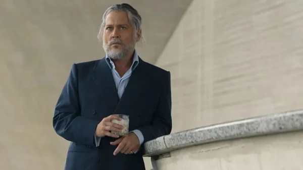 Ο Τζόνι Ντεπ επιστρέφει στο Χόλιγουντ με το "Day Drinker"