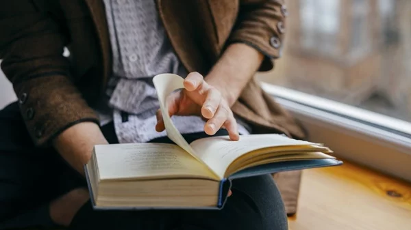 Τι διαβάζει ο κόσμος σύμφωνα με την Πολιτεία;