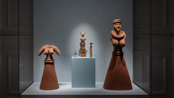 Γνωρίστε τις θρυλικές "Κυκλαδίτισσες" του Μουσείου Κυκλαδικής Τέχνης