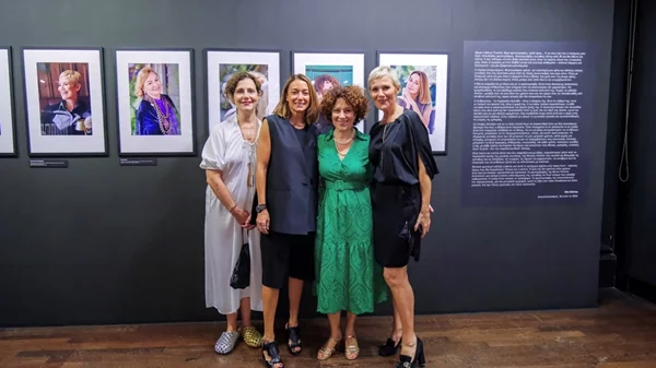 Μιλώντας για τη σύγχρονη γυναίκα και τον ηλικιακό ρατσισμό στην Ελληνοαμερικανική Ένωση