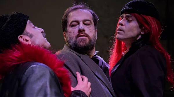 Ομάδα GAFF ξανά ζωντανεύει τις "Νεκρές ψυχές" στο Θέατρο Θησείον