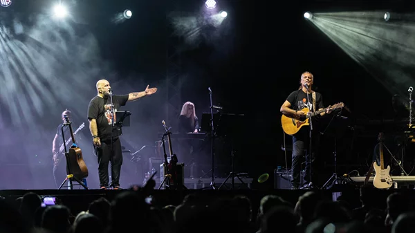 Ακούστε το νέο τραγούδι των Πυξ Λαξ