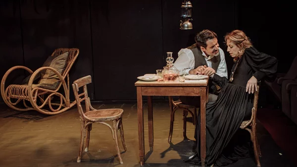 Νέες φωτογραφίες από το "Ανατολικά της Εδέμ"