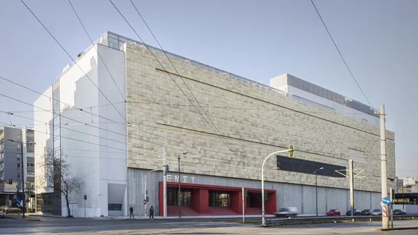 Το ΕΜΣΤ συμβάλλει ενεργά στην προώθηση Ελλήνων εικαστικών με μία νέα πρωτοβουλία