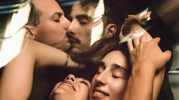 "Γυάλινος Κόσμος": Μετά την παγκόσμια πρεμιέρα στη Νάπολη έρχεται στο Θέατρο Τέχνης Καρόλου Κουν