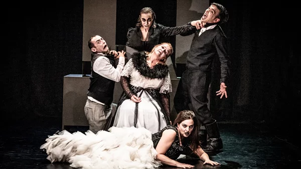 Το "Nomsferatu" γιορτάζει το Halloween